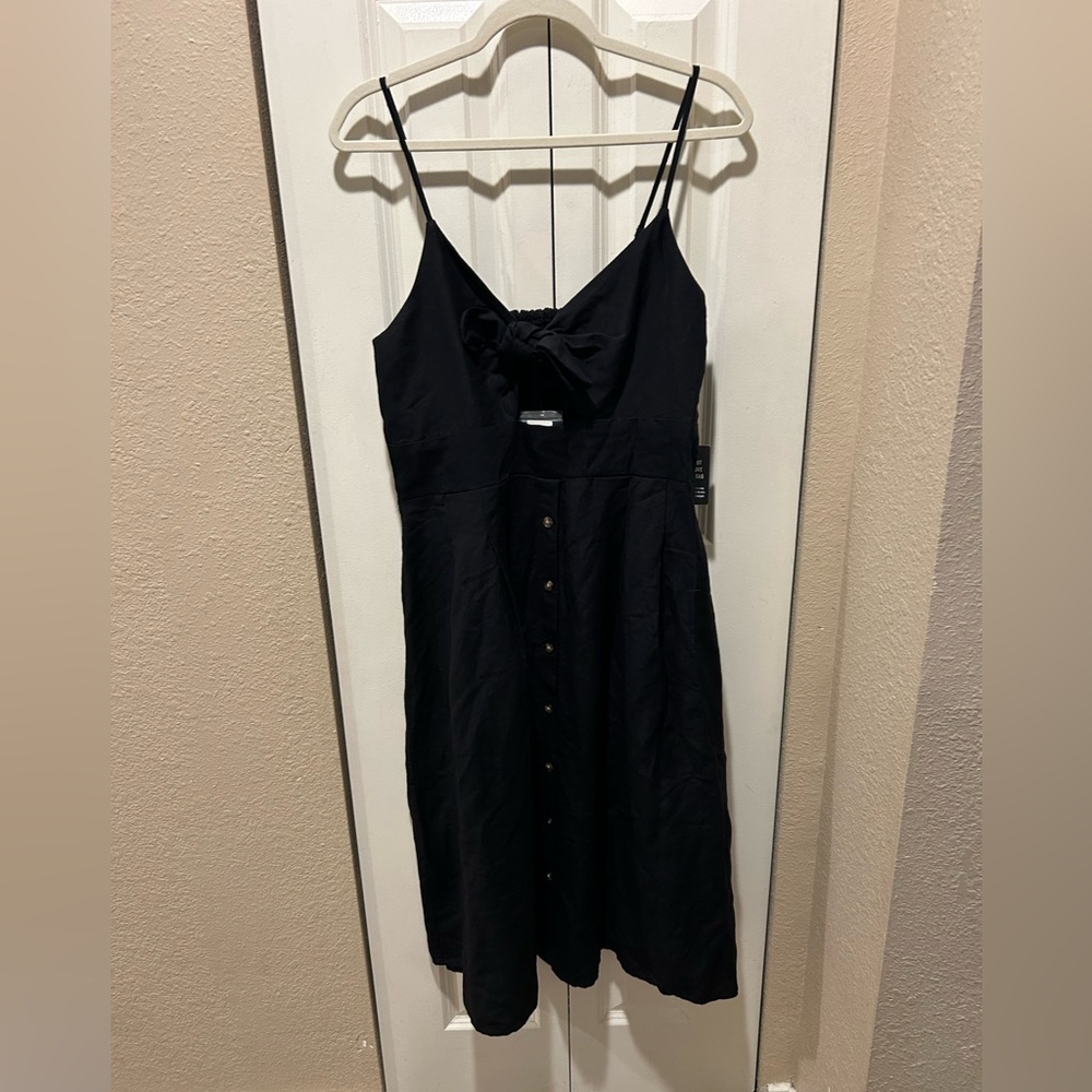 NWT Express Linen Blend Front Tie Smocked Midi Black Dress,Large - Picture 2 of 7